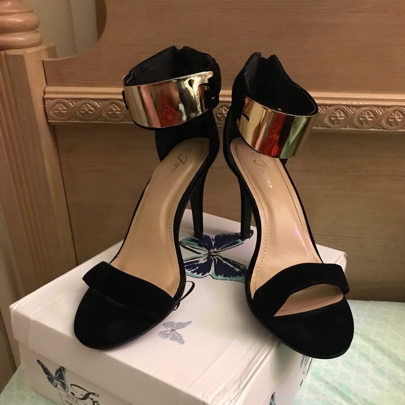 Black and Gold Sandal Heels - Picture 1 of 5